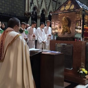 Župa Dobrog pastira hodočastila je u zagrebačku prvostolnicu na grob bl. kardinala Alojzija Stepinca